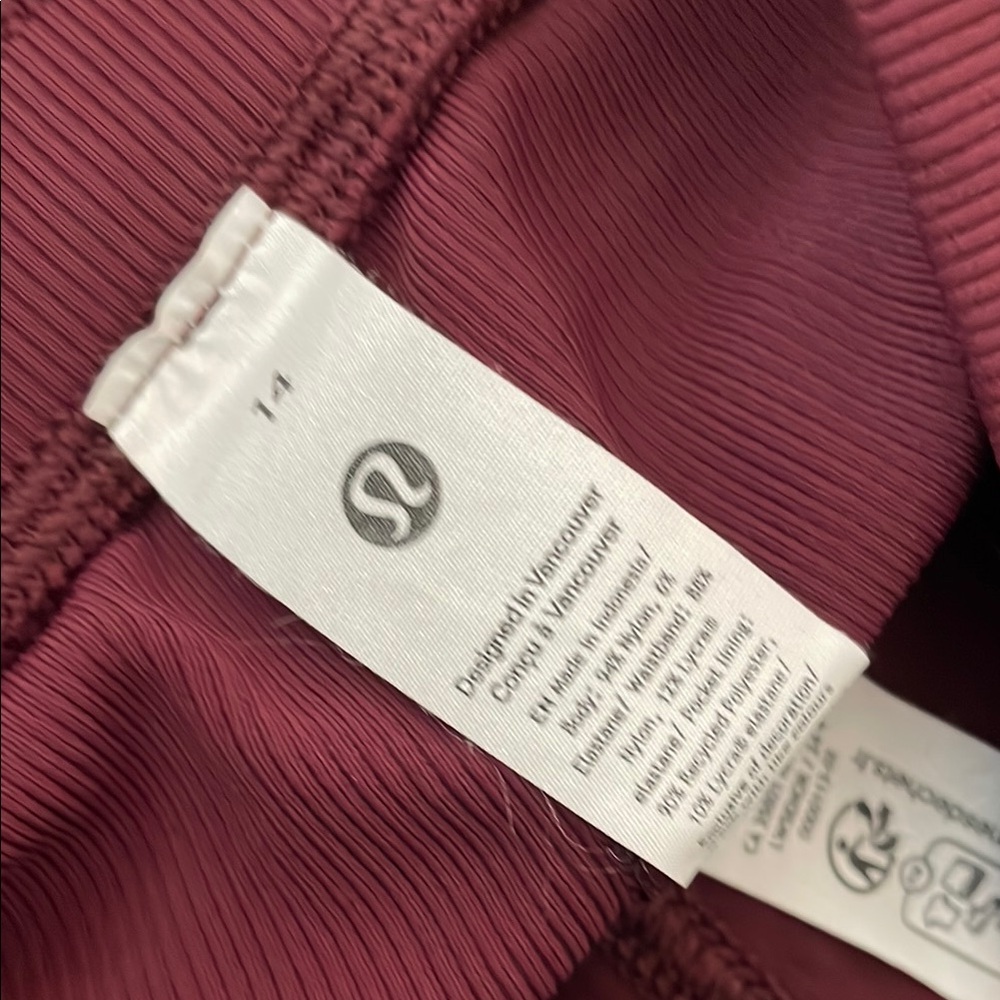 Women’s Lululemon Studio Pants - Picture 2 of 3